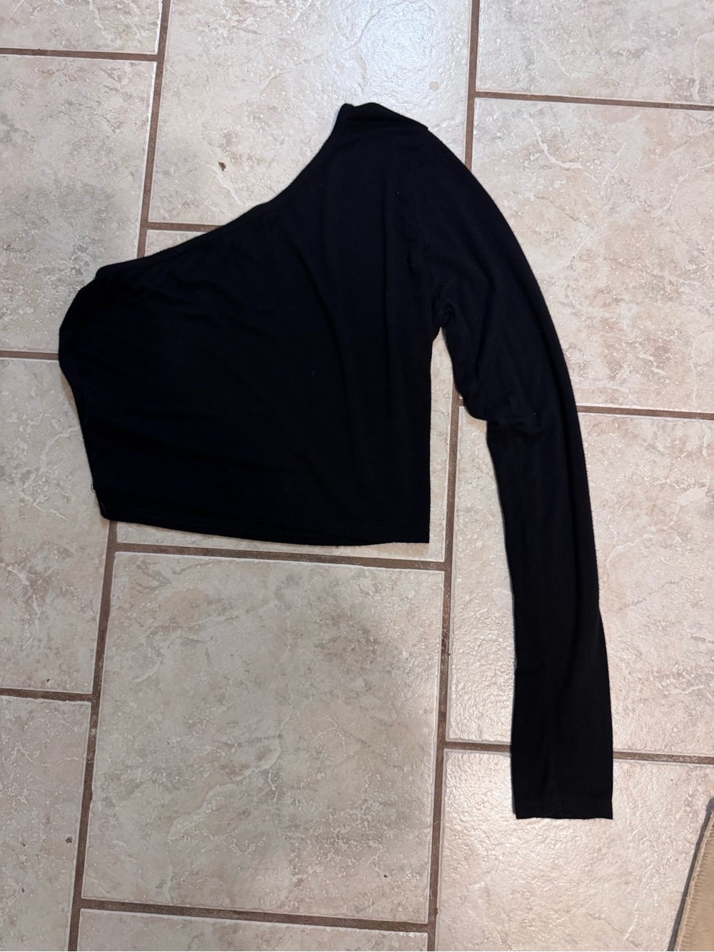Black One-Shoulder Long Sleeve Women's crop top